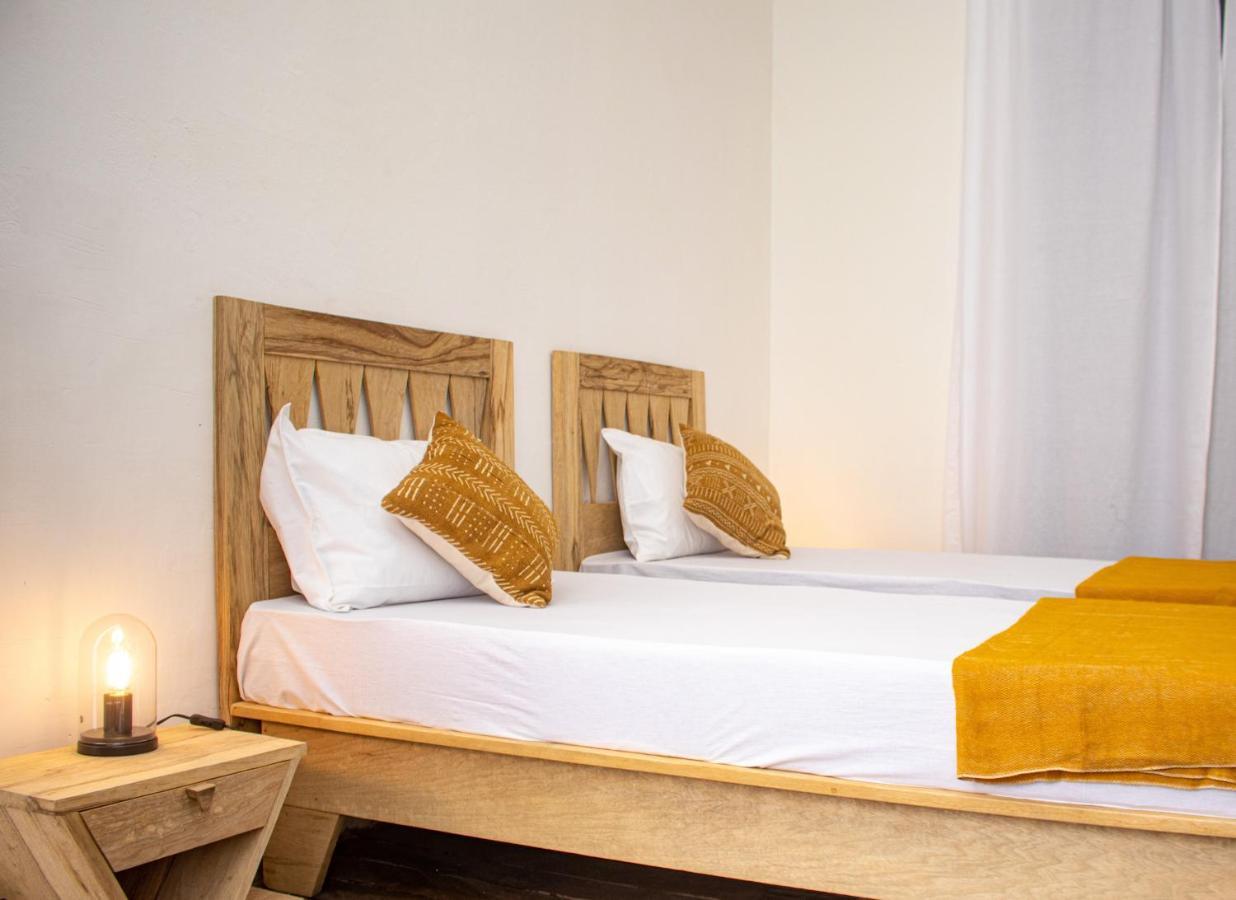 Ndar Ndar House Hotel แซ็ง-ลุย ภายนอก รูปภาพ